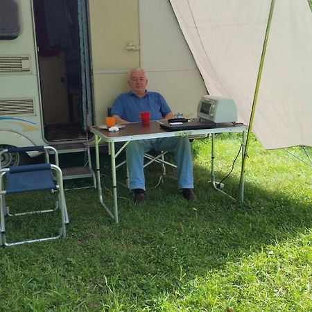 Camping Aviator, Numai Teren, Campare Pentru Rulote Autorulote Personale, Campingul Nu Are Rulote !!! Buşteni Dış mekan fotoğraf