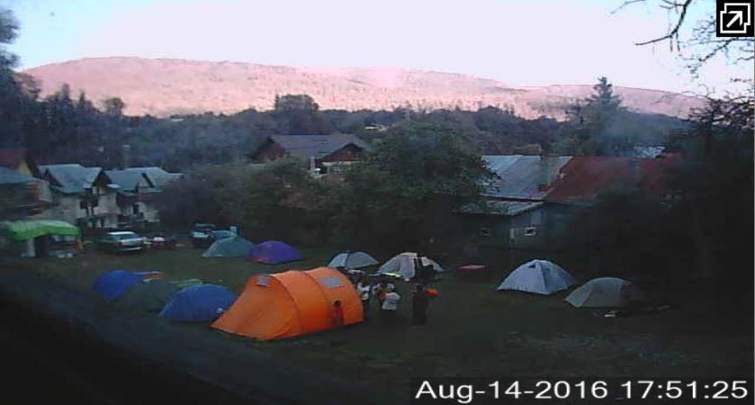 Camping Aviator, Numai Teren, Campare Pentru Rulote Autorulote Personale, Campingul Nu Are Rulote !!! Buşteni Dış mekan fotoğraf