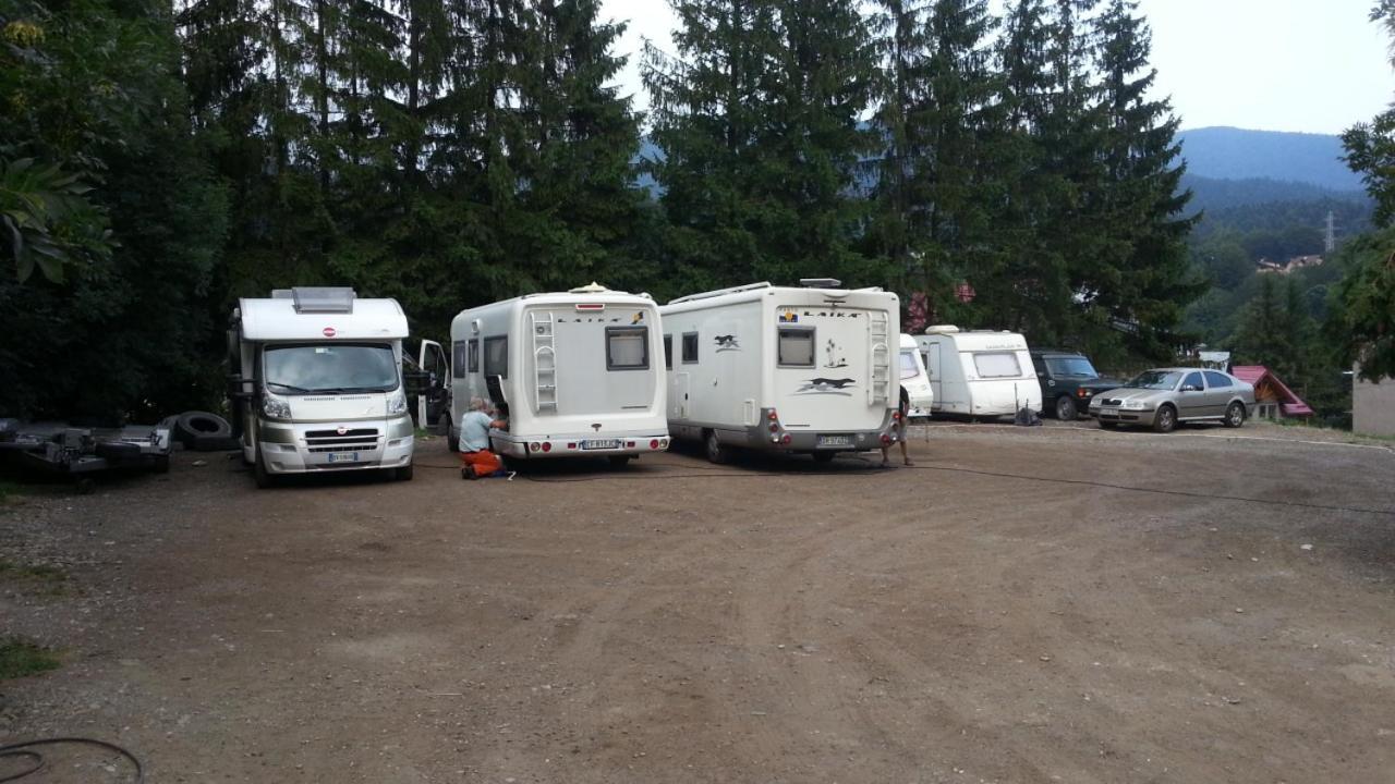 Camping Aviator, Numai Teren, Campare Pentru Rulote Autorulote Personale, Campingul Nu Are Rulote !!! Buşteni Dış mekan fotoğraf