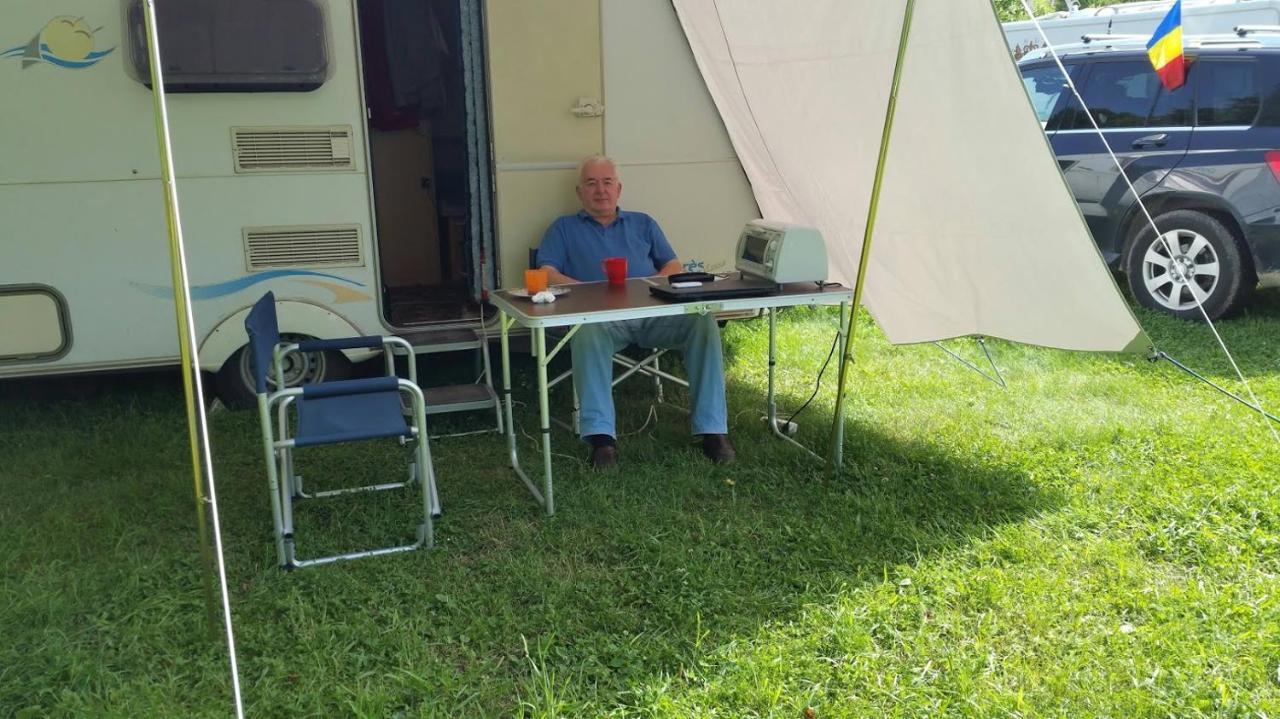 Camping Aviator, Numai Teren, Campare Pentru Rulote Autorulote Personale, Campingul Nu Are Rulote !!! Buşteni Dış mekan fotoğraf